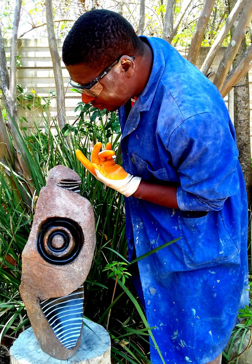 DavidNgwerume's tweet photo. Never think that you are TOO SMALL to make a DIFFERENCE,Remain COURAGEOUS for it only takes one to understand that there is SOMETHING more important than FEAR.
#sculpture #irony
#stone. #SpringStone
@DavidNgwerume #Africa
#ArtistOnTwitter #art https://t.co/0rJNRe6J79