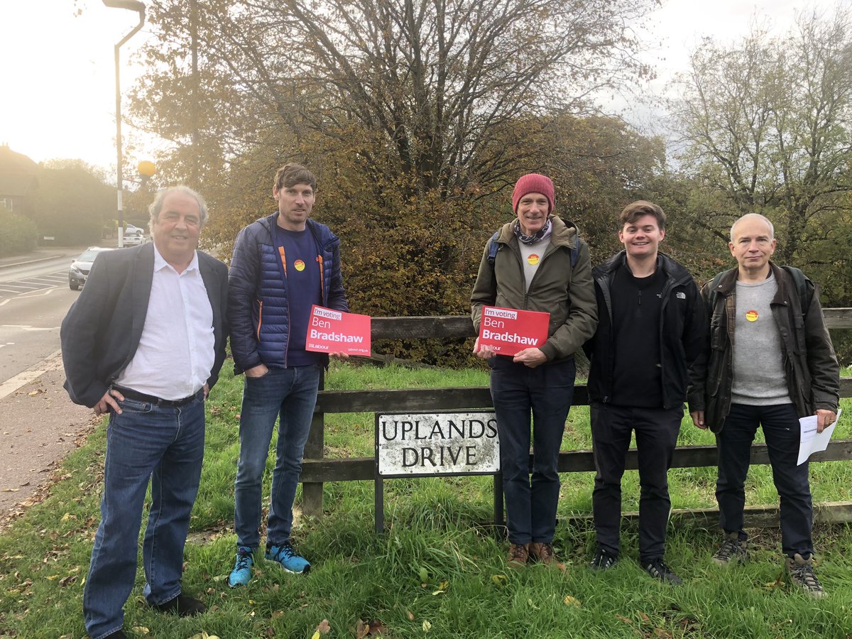 MatthewVizard's tweet photo. One of the teams out on the #labourdoorstep today in #Mincinglake. Lots of support for @BenPBradshaw #Ben4Exeter #GeneralElection2019 https://t.co/zLJg3R5lmv