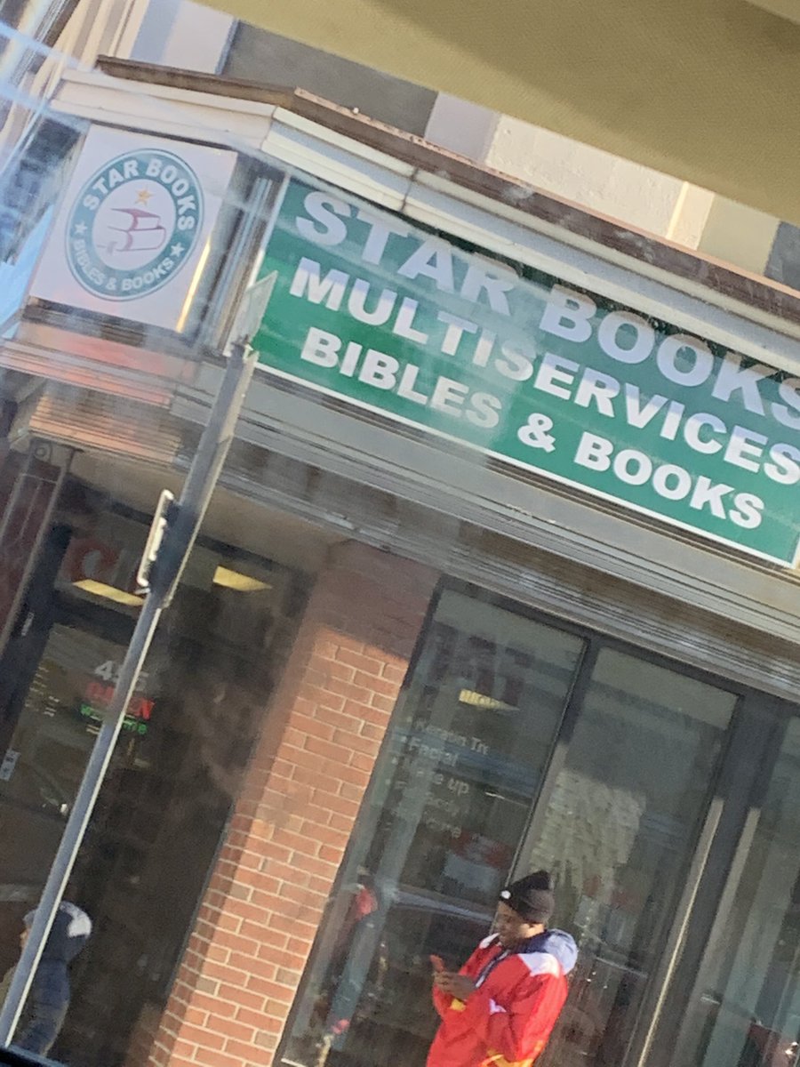 RobloxTime5's tweet image. Look at This Ripoff of Starbucks instead it’s