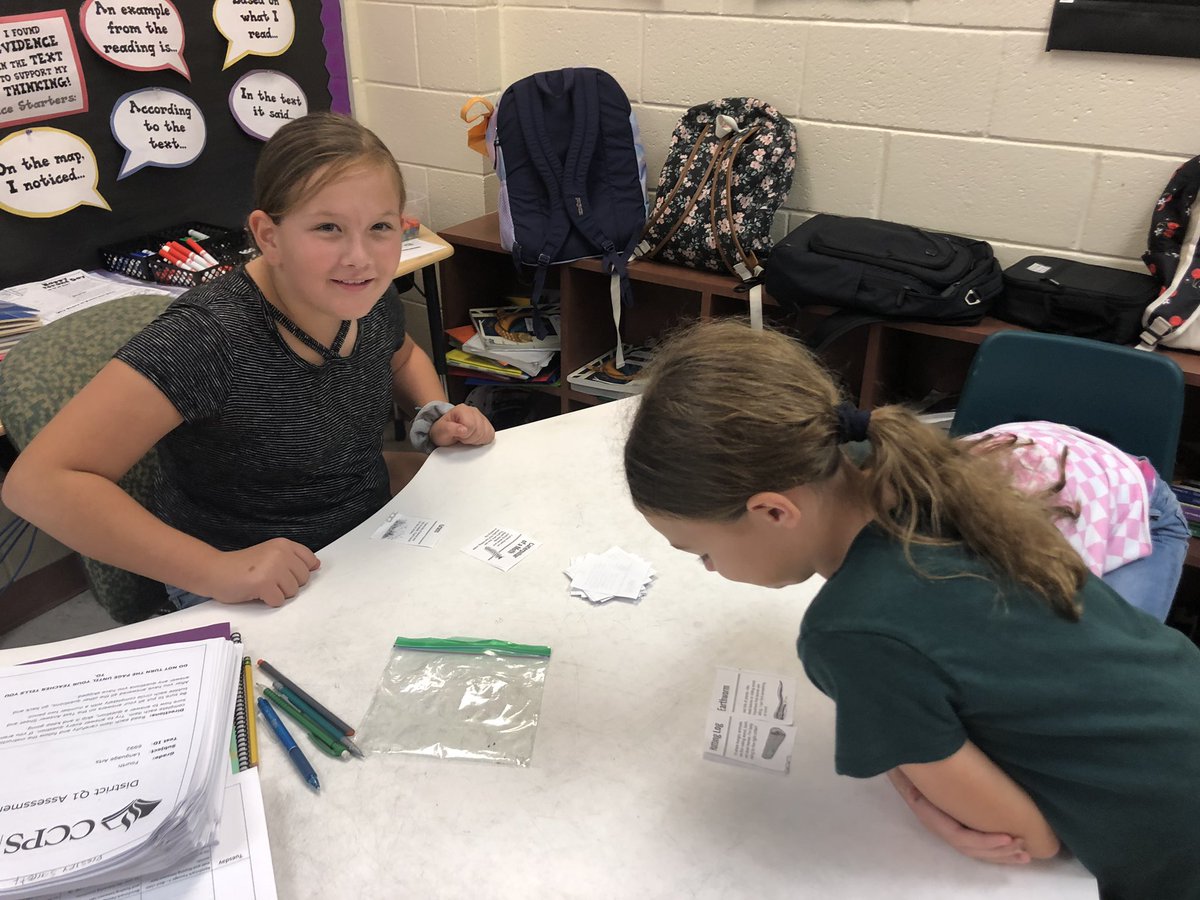 MrsMarksVME's tweet photo. Building food chains with the food chain game from @MysterySci !  @CollierScience @collierschools @VMEPatriots #HavingFunAndLearning https://t.co/xHd60Ekmzq