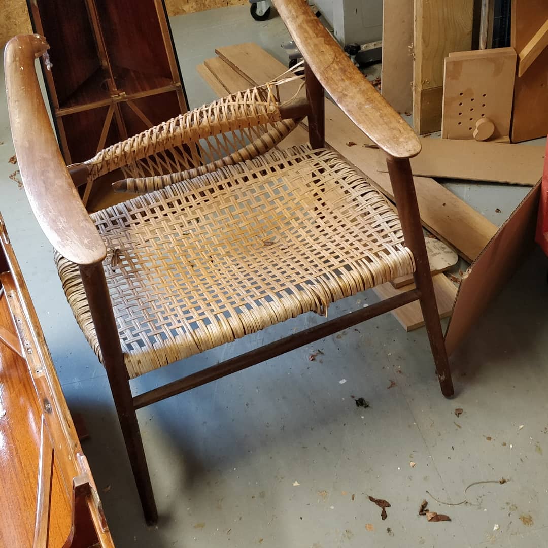 This is a new area for me. Repairing a Rolf Rastad and Adolf Relling Bambi chair. Dating from the mid 50's. Fabulous design, really comfortable and badly damaged and now in pieces! 

#bambichair
#rolfrastad
#adolfrelling
#mcmfurniture
#mcmdesign
#norwegiandesign