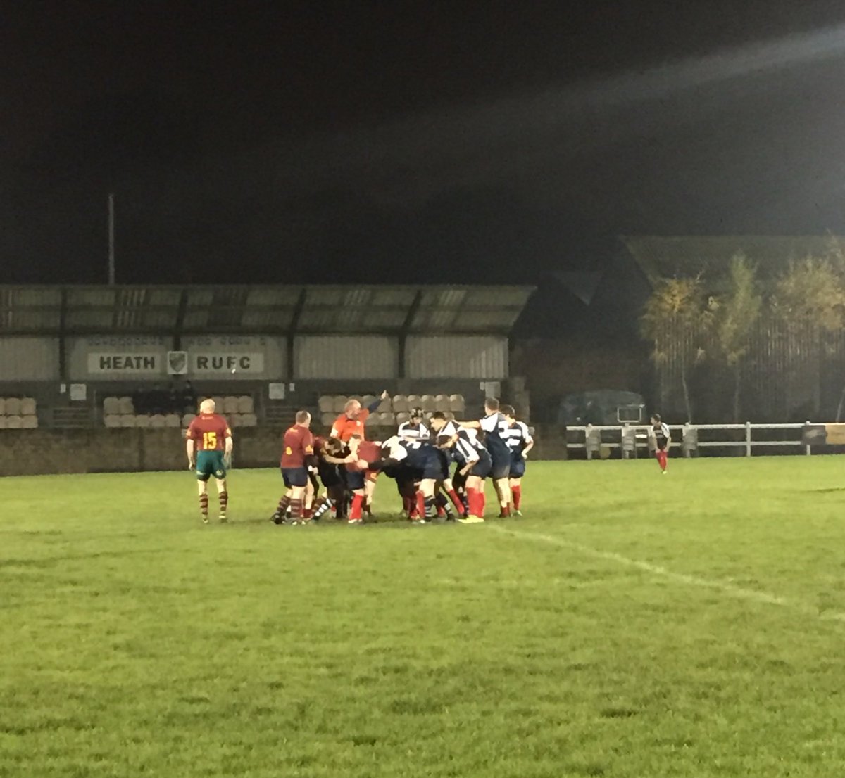 Wednesday Night Lights for @HeathRUFC v @MagpiesRugby. Great to see so many people supporting the game tonight. #projectrugby
