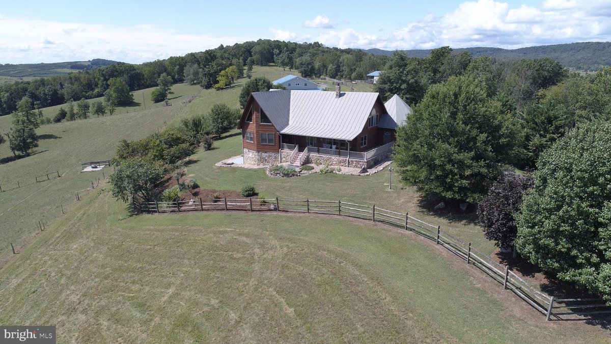 TeamAbbyWalters's tweet photo. See a virtual tour of my listing on 1124 KNUPP RD #Timberville #VA  #realestate https://t.co/iUXfwiCFR5 https://t.co/hLNyQ0nzPI