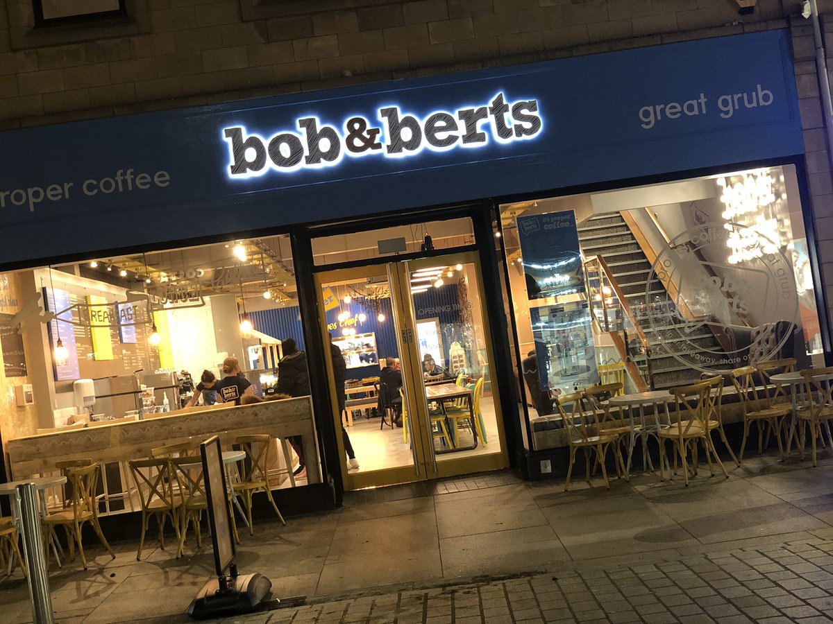 BobandBerts's tweet photo. Huge thank you to lovely folk in #Kirkcaldy! What a day!! So excited for tomorrow....Open from 0800...see you for coffee and breakfast! #bobandberts https://t.co/dW82OwaFGM