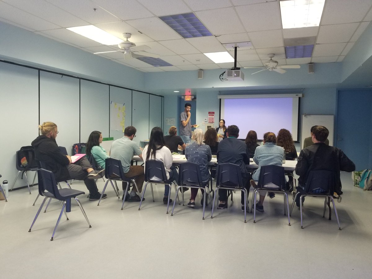 twnklstrr's tweet photo. @sdschools Ts and @birchaquarium educators learning about deep sea ecosystems from @lizheth_sd. Thank you to the lab of @anelachoy! #ProjectPhenomena #CANGSS #enviroliteracy https://t.co/rcpJtnAFu9