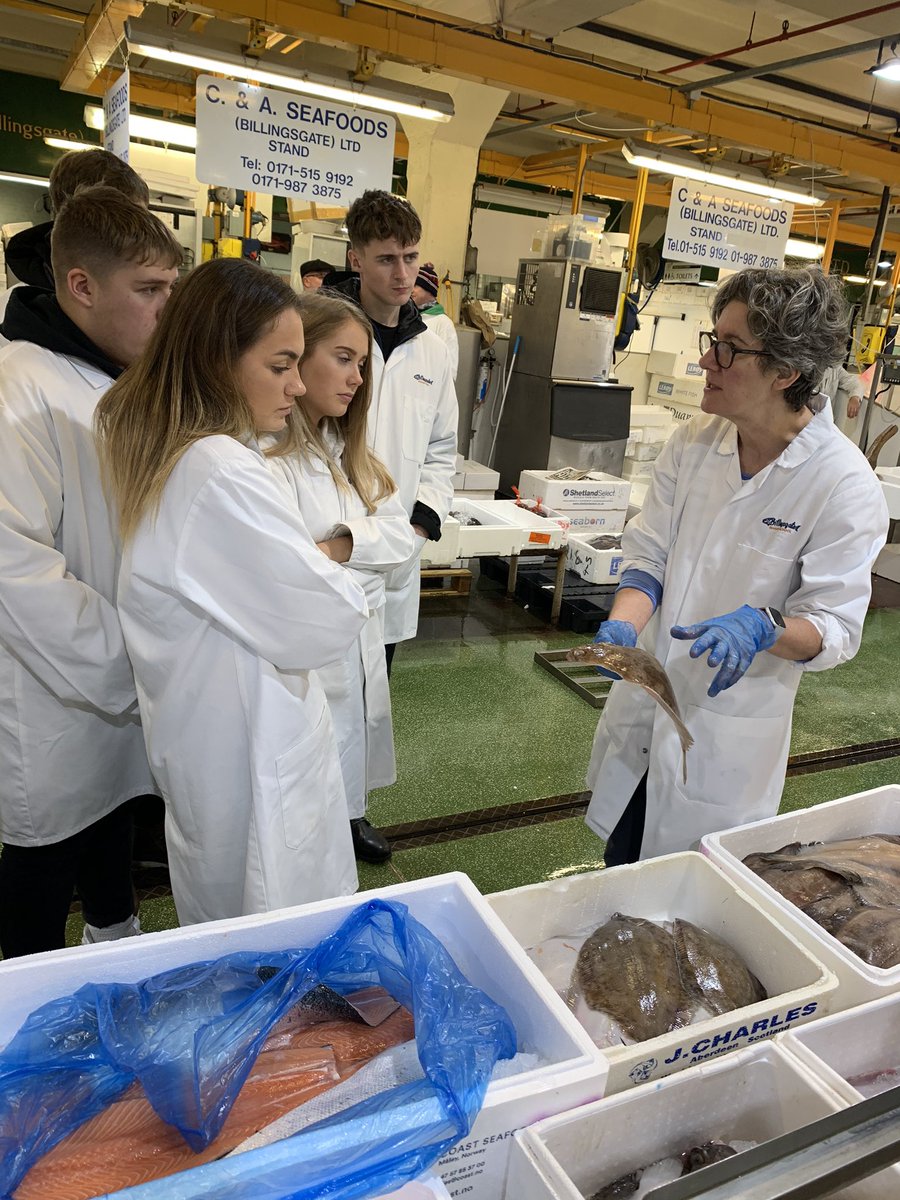 EastavenueRest's tweet photo. Today our students were up at 3.45am to take a trip to @BillingsgateCoL with @SeafoodSchool such a great experience for our level 3 learners @Eastleigh_Col #educatecreateinspire #educate #chefsofthefuture https://t.co/7PpbCStEtE