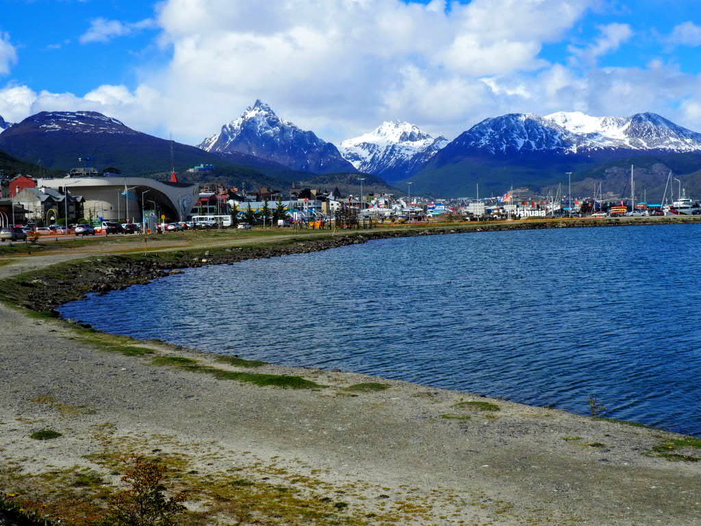 MochilaExpres's tweet image. Primer día por #Ushuaia y nos ha recibido con nieve y estampas preciosas😍 También nos ha dado tiempo a visitar el museo del presidio. Enamoradito de #Argentina 🇦🇷
