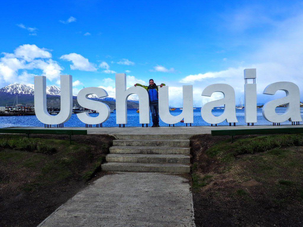 MochilaExpres's tweet image. Primer día por #Ushuaia y nos ha recibido con nieve y estampas preciosas😍 También nos ha dado tiempo a visitar el museo del presidio. Enamoradito de #Argentina 🇦🇷