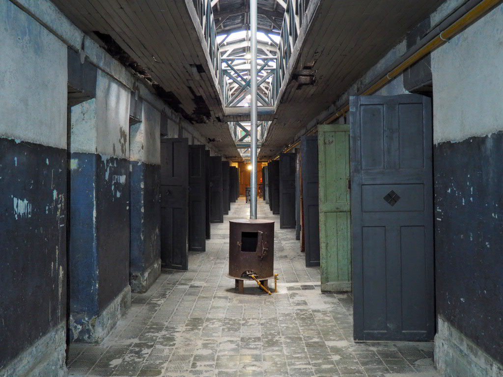 MochilaExpres's tweet image. Primer día por #Ushuaia y nos ha recibido con nieve y estampas preciosas😍 También nos ha dado tiempo a visitar el museo del presidio. Enamoradito de #Argentina 🇦🇷