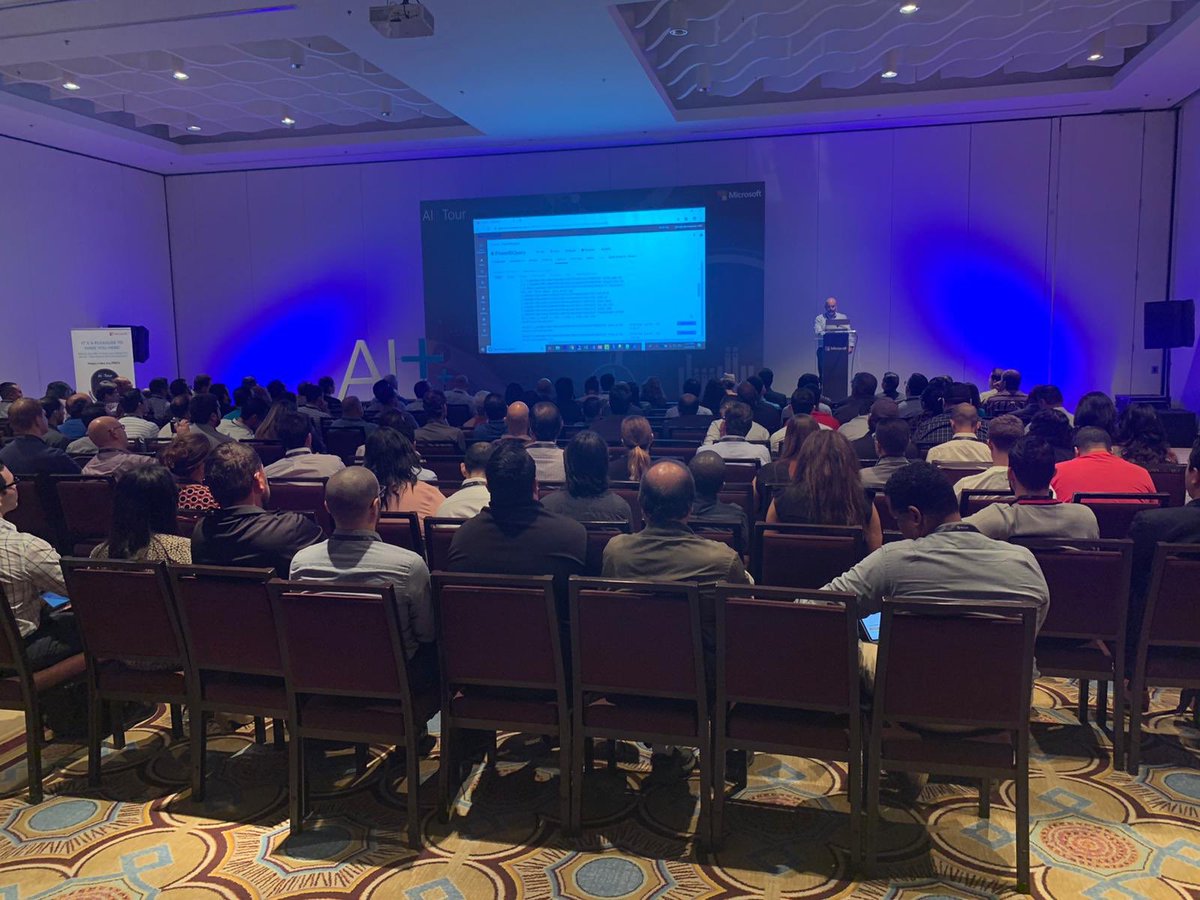 SQLConqueror's tweet image. Hoy en el AI+ Tour Puerto Rico hablando sobre Power BI + Databricks @SQLTitan @PRPASS @SpanishPASSVC