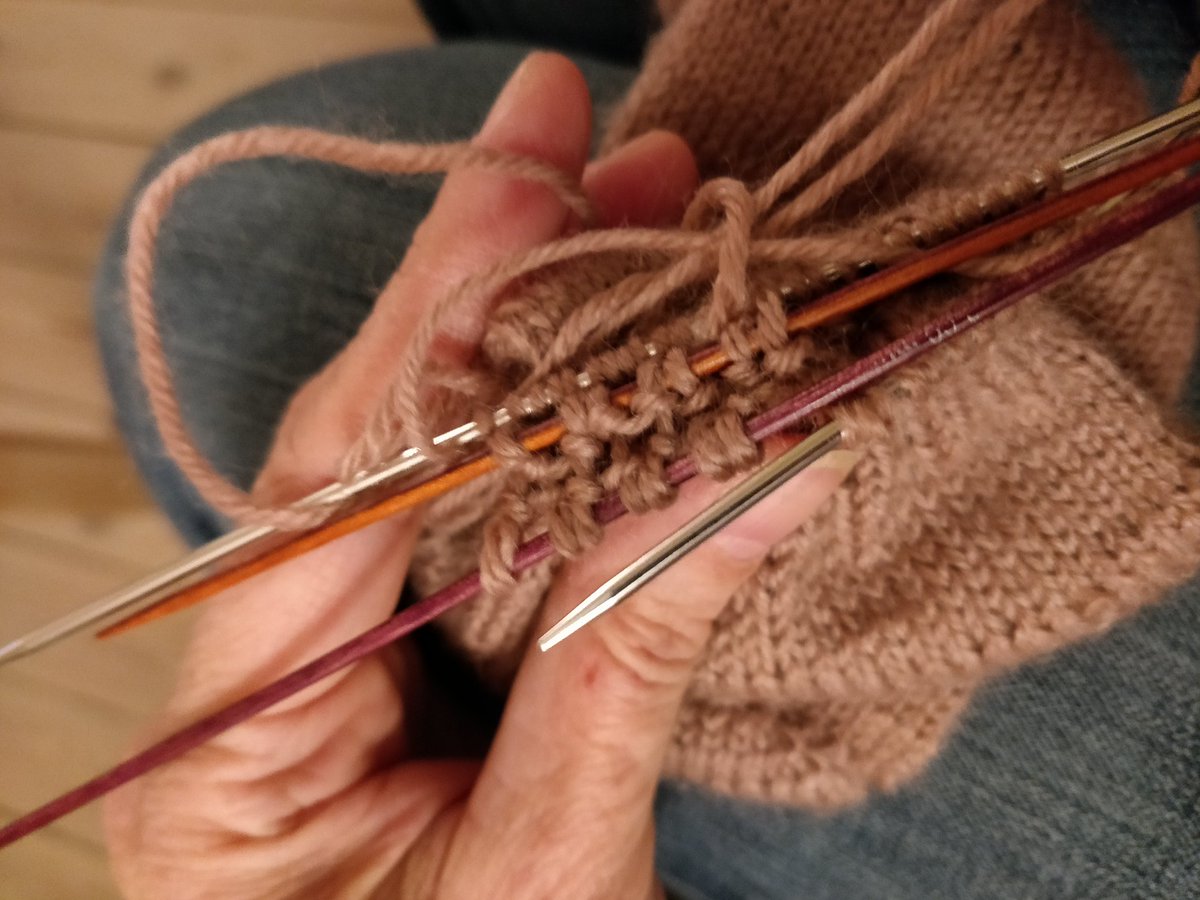 LindaLawtonDK's tweet image. I cant believe that I almost finished my sock without pulling stiches off the needles and now I am doing the top in 2x2 rib and I drop like ten stich think I saved most of them. going to have to wait until morning to try to save this with more light #knitting #debuging