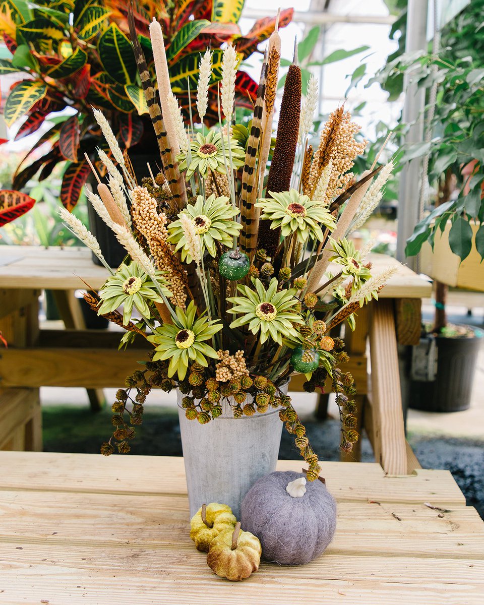 Fall decor, arrangements and wreaths are now 25% Off!  #thanksgiving #thanksgivingtable #fallfloralarrangement #falldecor #fauxflorals