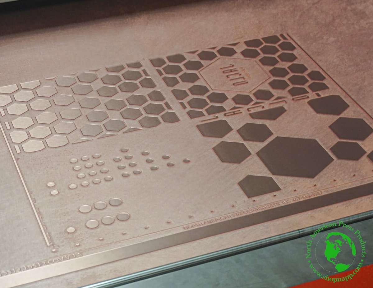 Expand your capabilities using a DuPont Cyrel Thermal Digital Coating Plate on your sheetfed press coating unit. You can see the full transformation in our previous video! #Coating #Print #Cyrel