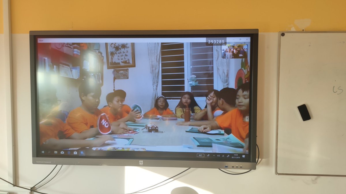 jacekzablocki's tweet photo. So incredible sessions with Vietnam @HaNga77480822, Bangladesh @HaqueRaihana, Russia @ShramkovaHelen, and Ukraine !! Thank you for amazing journey!! #MicrosoftGlobalLearningConnection #MSFTGlobalConnect #SkypeClassroom https://t.co/8A7lO2F30s