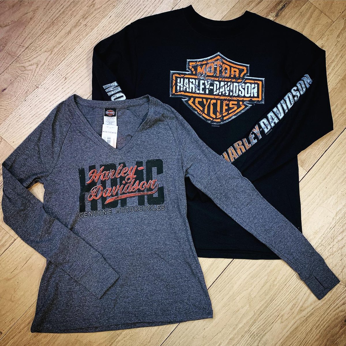 FrontierHD's tweet photo. 💨Long-sleeved t-shirt season is upon us and we’ve got TONS of new ones to choose from 🛍 Be sure to stop in to check out the latest styles 🏍 #FrontierHD

#LincolnNE #Nebraska #HarleyDavidson #Omaha #NebraskaRiders #LincolnNebraska https://t.co/0Tu3H99Uar