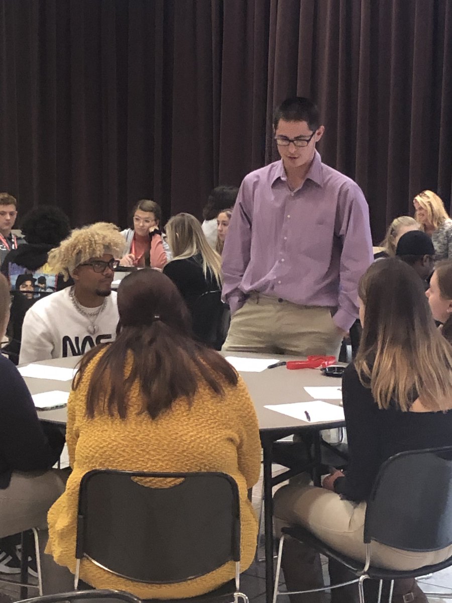 TCTCMarketingEd's tweet photo. Marketing students practicing their elevator speech at @YSU Business 2020. @TCTC #snapchat https://t.co/KYNNvj1jEb