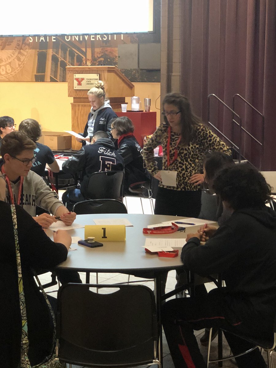 TCTCMarketingEd's tweet photo. Marketing students practicing their elevator speech at @YSU Business 2020. @TCTC #snapchat https://t.co/KYNNvj1jEb