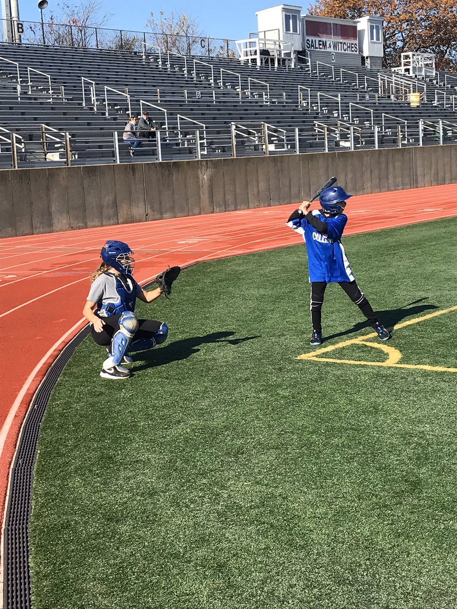 cmsap1's tweet image. Annual end of season baseball vs softball game this afternoon! @cmshappenings @CMSCoachO #gosharks #cmsrocks #softballundefeated #baseballrules #CoachesRock