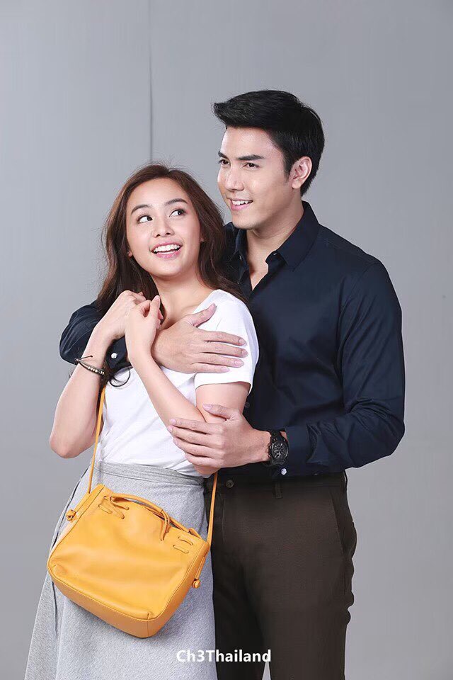 supportmaioom's tweet image. คอยเป็นกำลังใจให้เธอหายเหนื่อย คอยเป็นสายลมพัดให้เธอเย็นใจ คอยเป็นสายน้ำไหลให้เธอเย็นกาย เมื่อเธอมองมาจะเจอ #MOteam รออยู่ตรงนี้ @maiwarit @oomeisaya 
#ฟินแลนด์แดนไม้อุ้ม #อุ้มอิษยา #oomeisaya #ไม้วฤษฎิ์ #maiwarit #ไม้อุ้ม #maioom #ไม้อุ้มอีสเรียล #ch3thailand