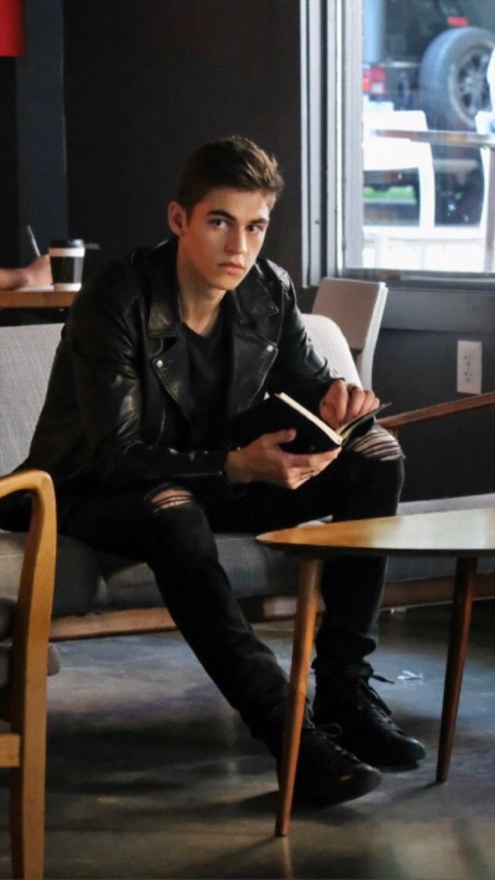 Happy birthday Hero Fiennes Tiffin!!! 