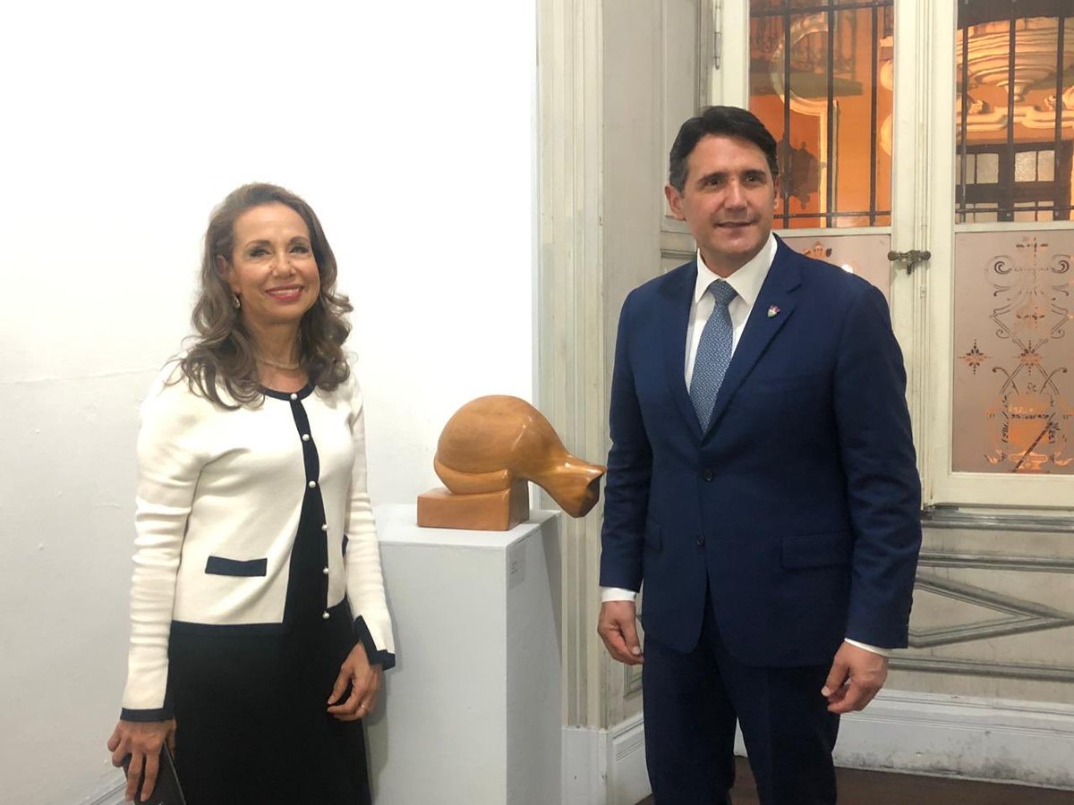 RQuinonezL's tweet photo. La Fase III – Escuela Municipal de Escultura, presenta también su exposición, con 20 piezas de madera creadas por alumnos entre 25 y 65 años, cada una de su propia inspiración. 
Tienen hasta el 30 de Noviembre 
¡No se la pierdan! #JuntosLogramosMás https://t.co/eHh4NmOyQX