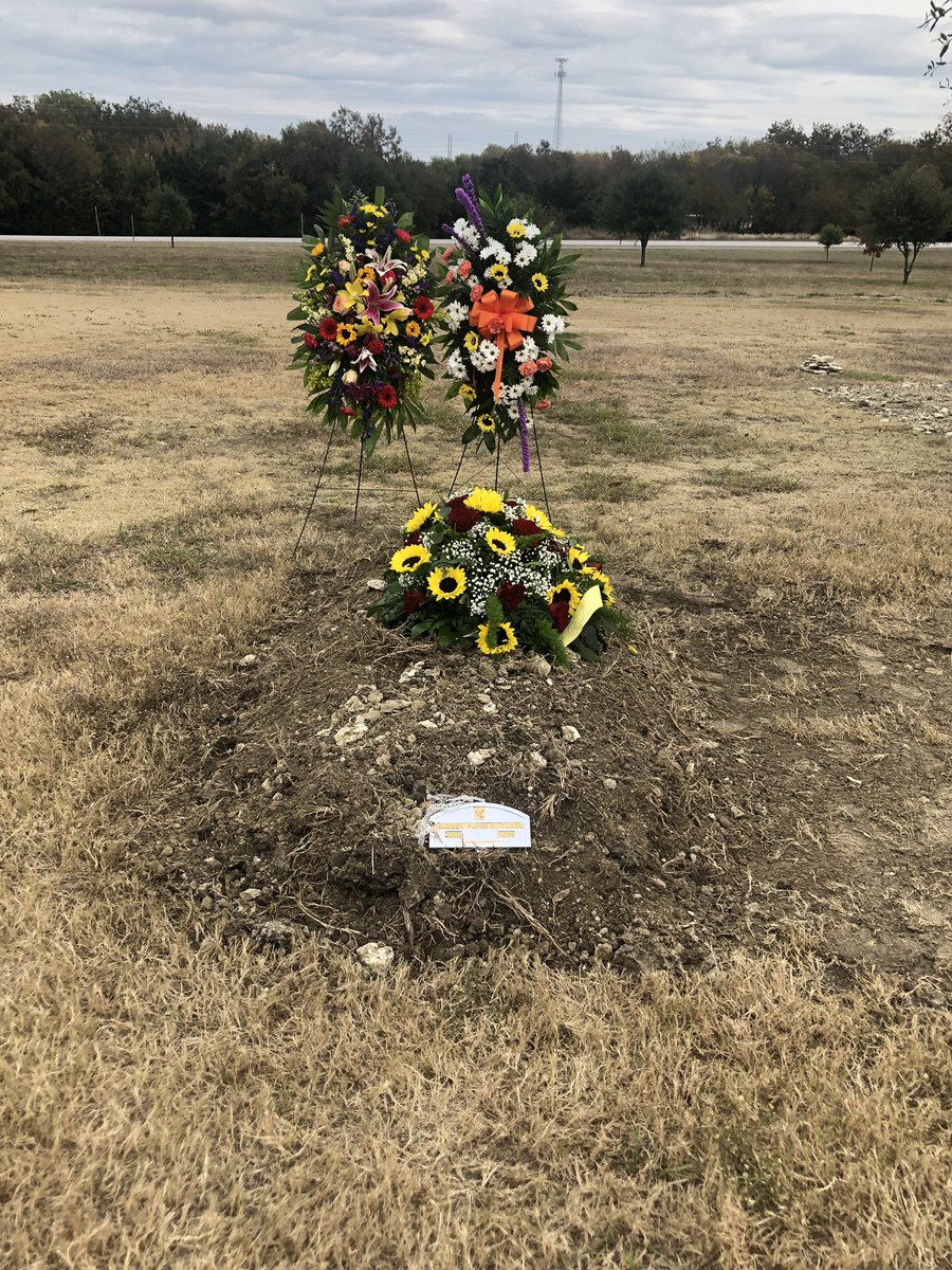 EWunker's tweet image. I miss you so much love. You were one of my first friends when I moved here. You’re the sweetest most kind hearted girl I new and so beautiful inside and out. Can’t wait to see you again💙 @lindsey_tabor