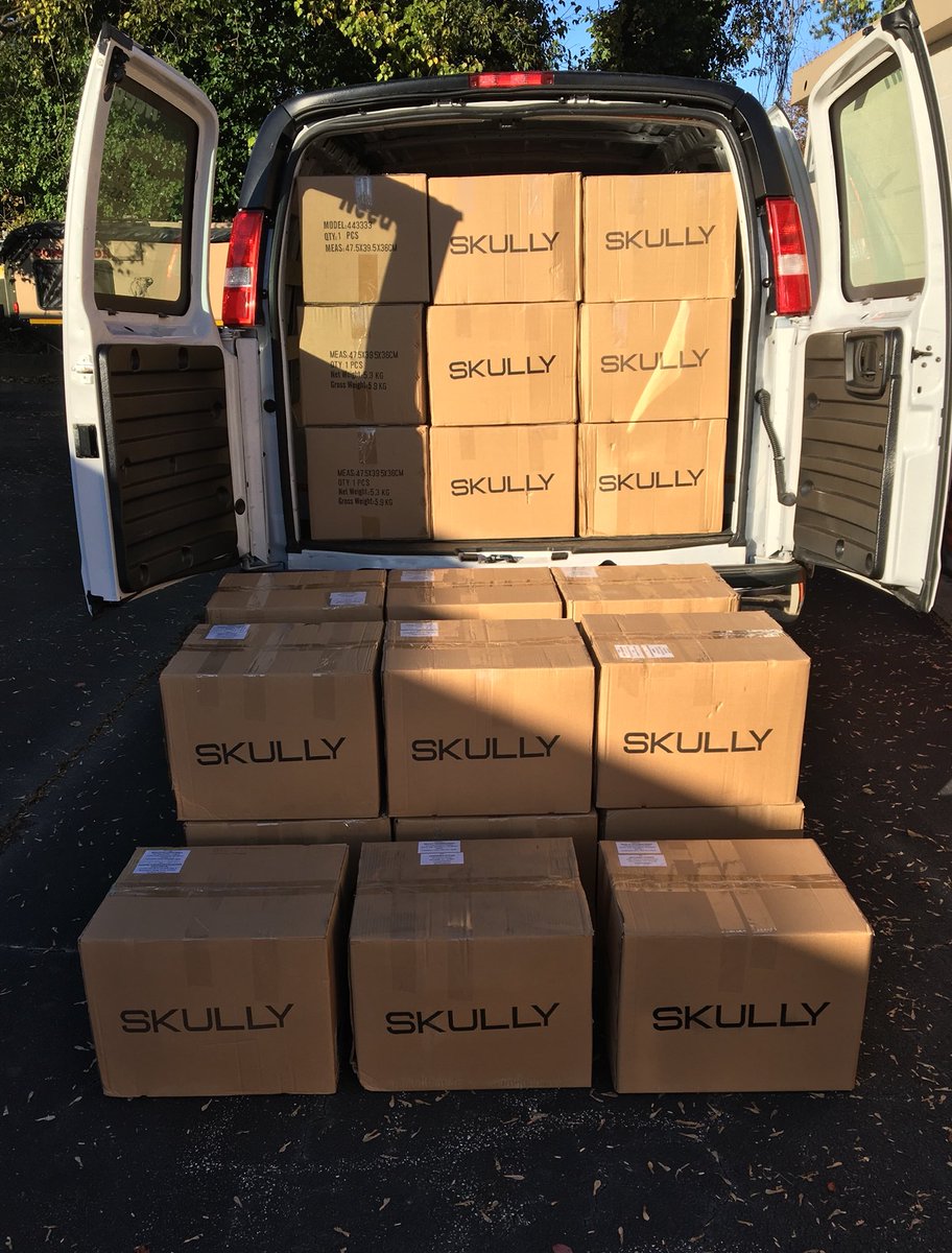 It is sunny and nice in Atlanta and we keep shipping the FENIX AR. If you have not done it yet, check it out in our website! skully.com/collections/al…