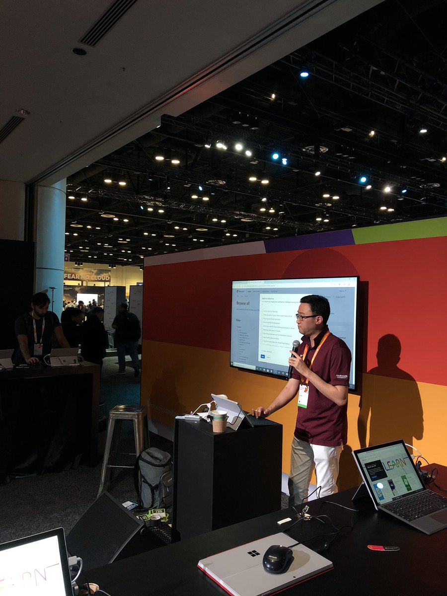 Our very own <a href="/scottge_net/">Scott Ge</a> demoing our new Collections feature on MSLearn #MSIgnite #MSLearn