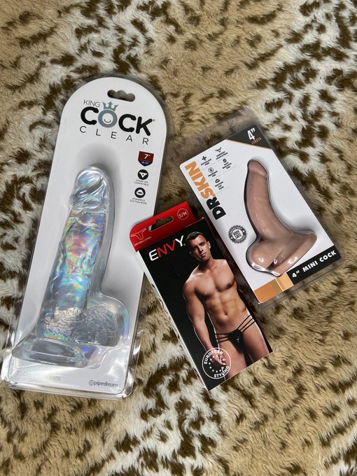 1 pic. NEW TOYS! 

2 new cocks
1 hot thong 

So excited to make some BRUTAL small penis humiliation clips