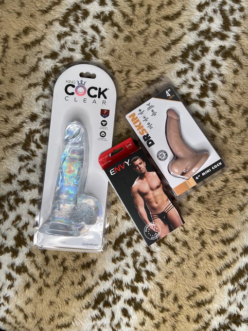 2 pic. NEW TOYS! 

2 new cocks
1 hot thong 

So excited to make some BRUTAL small penis humiliation clips