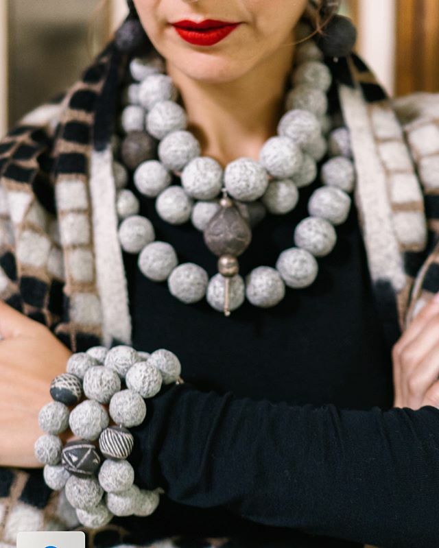 IBUMOVEMENT's tweet photo. Rock the layers - Dutch designed paperstone crafted in Kenya 🇰🇪 layered over our Kyrgyz shawl of wool felted to silk makes for a sultry textured combination. #womenartisans #kenya #kyrgyzstan #womeninbusiness #womenempowerment #createbeauty #globalchic https://t.co/JYGFh1Ylo5 https://t.co/LLQ04DSuez