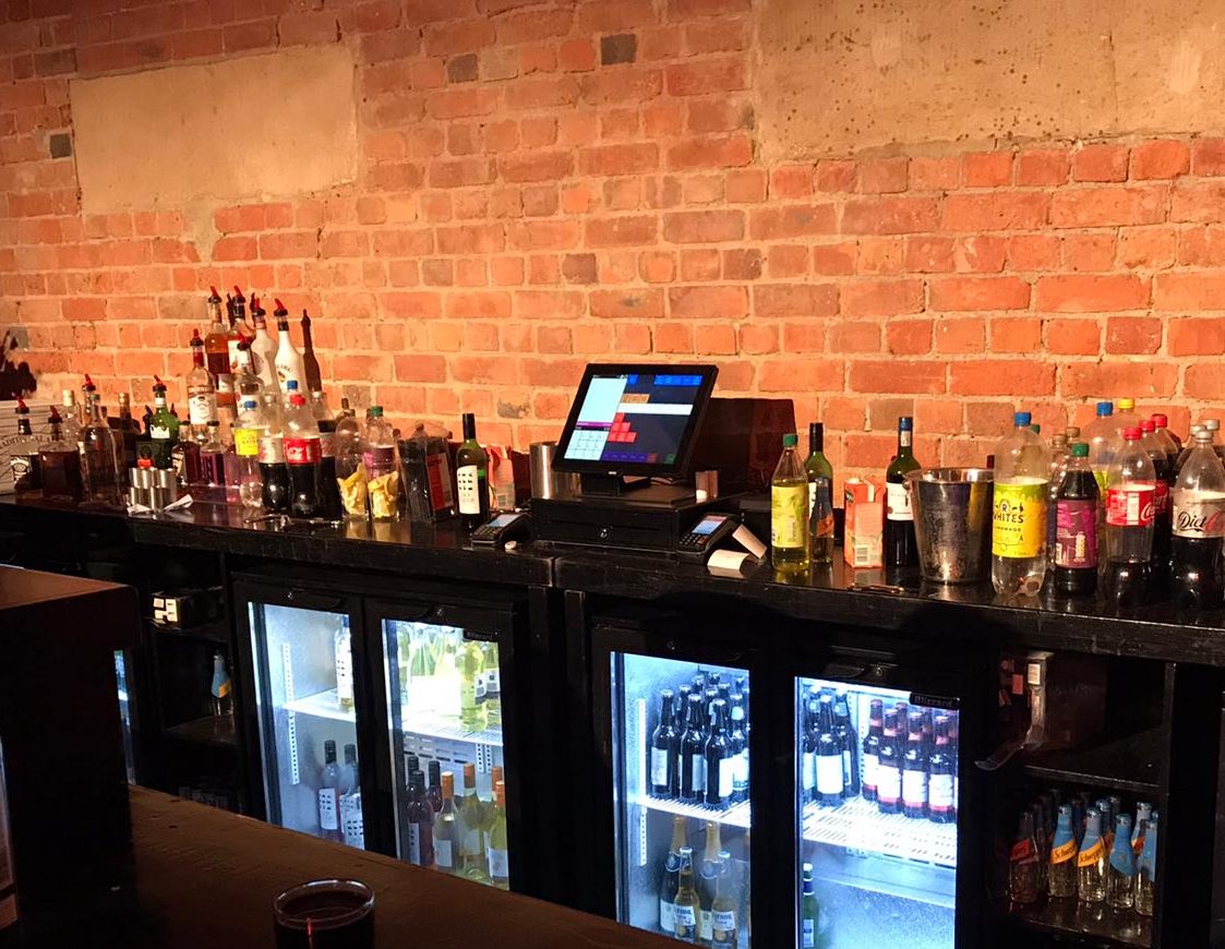 Kappture's tweet photo. Thanks to our #Innovation #Partner @DerbyshireCCC for tonight’s invite @DTSportsAwards held at the stunning @RoundhouseDerby .. nice to see some familiar faces and #EPOS #Systems pix courtesy of @discodave1969 https://t.co/EA4tsyZrQg