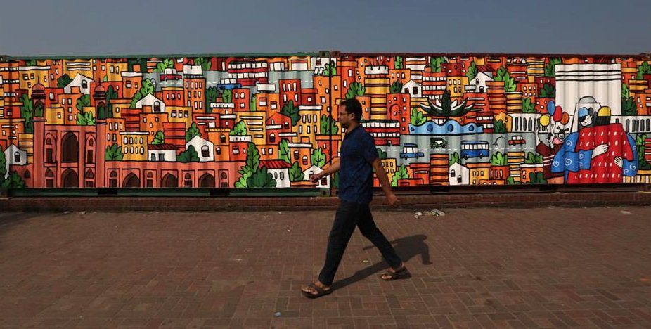 iftymahfuz88's tweet photo. The Institute of #Architects #Bangladesh (IAB) is hosting #ARCASIA FORUM 20 with the theme โArchitecture in a Changing Landscape.โ The open air exhibition to celebrate 50 years of ARCASIA, featuring #artwork on containers, was inaugurated on October 31 in Dhaka.
@BAN_FAN https://t.co/5baMHN6Pv7