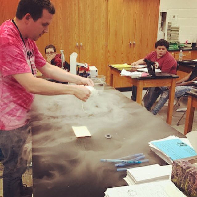 SuperDScience's tweet photo. Inspiring students to question and explore the world around them, and ask #why is my why. #thankfulOMS #wizardintraining https://t.co/AZ3mD5Vikv