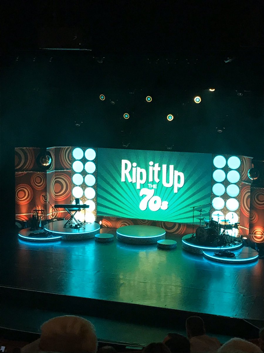 Had a fabulous night <a href="/LondonPalladium/">The London Palladium</a> <a href="/GiovanniSpano5/">Giovanni Spano</a> you were INCREDIBLE! This show was made for you! Brilliant show, cast, dancers, band <a href="/RipItUpTheShow/">Rip It Up</a> <a href="/MelodyThornton/">Melody Thornton</a> also fantastic voice!