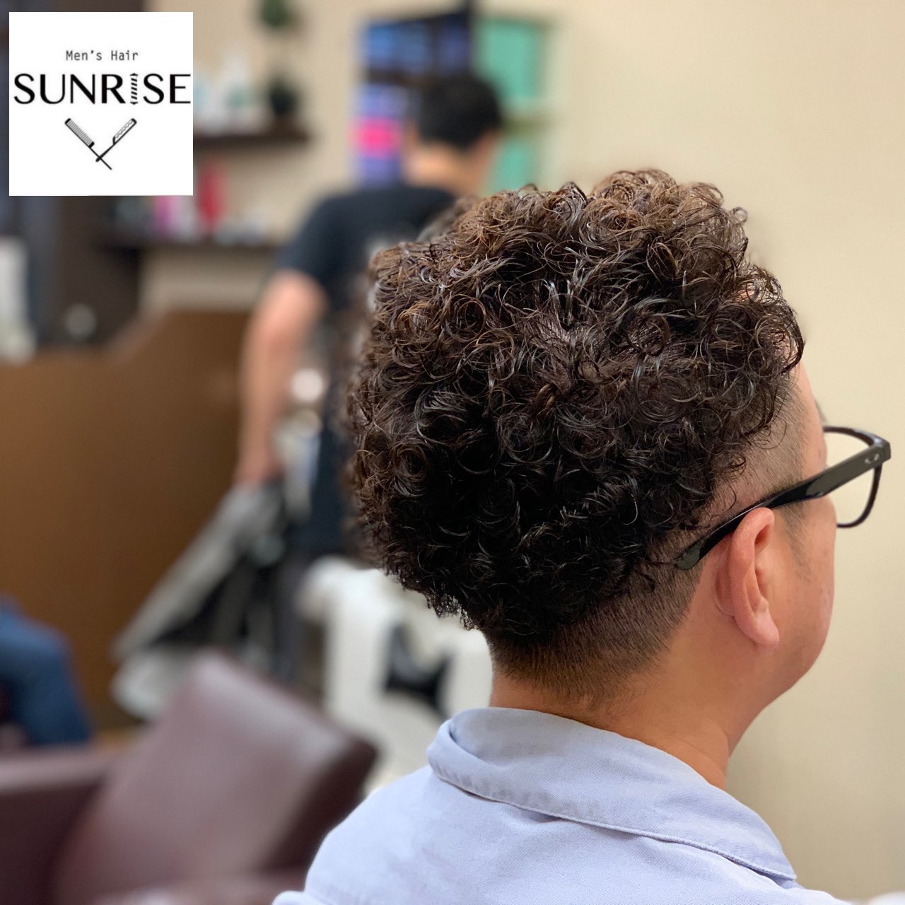 区内町御用達 Men S Hair Sunrise おはようさんらいず 髪型研究所の山本です ロッドパーマでクリッと 男前にさせて頂きました 板橋区 高島平 高島平理髪店 蓮根床屋 板橋区床屋 西台床屋 西台理容室 蓮根理容室 高島平床屋 高島平理容