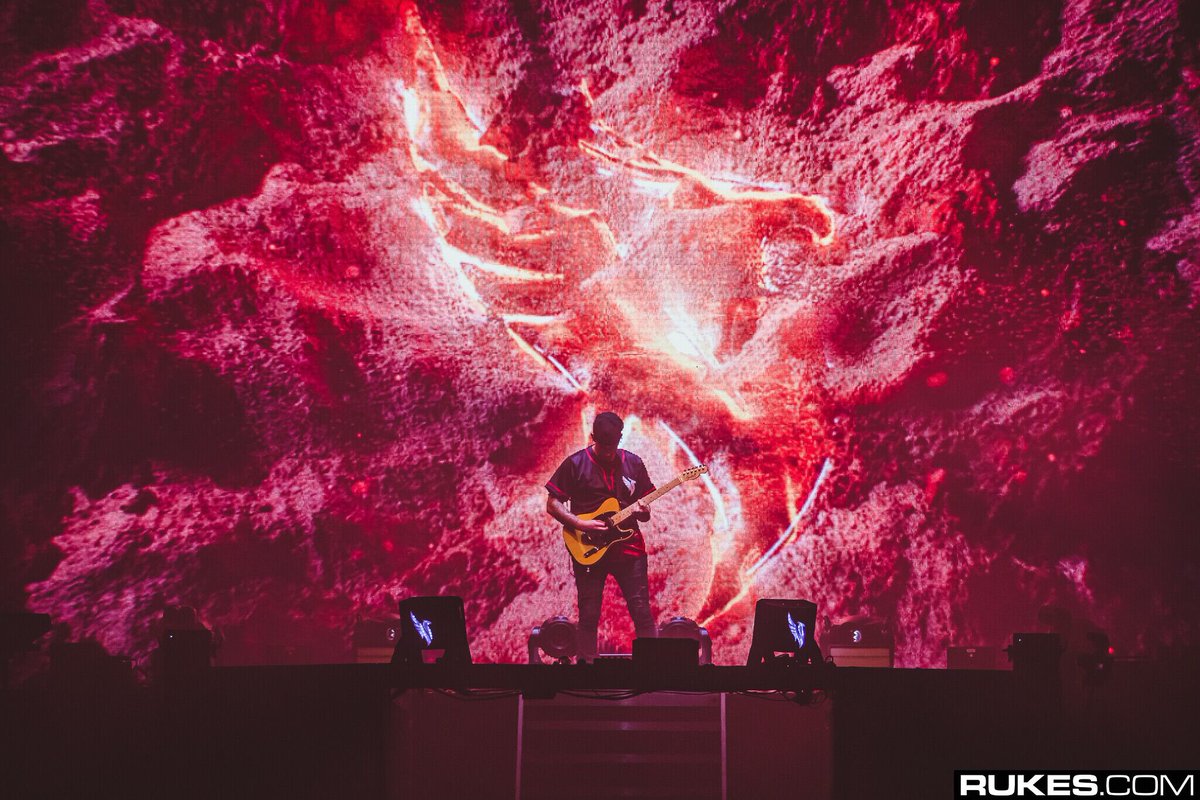 ILLENIUM's tweet photo. St. Louis tonight and Chicago on Friday ❤️ Who will I see there?

https://t.co/3QnQSGEphg https://t.co/RRN28zGe9T