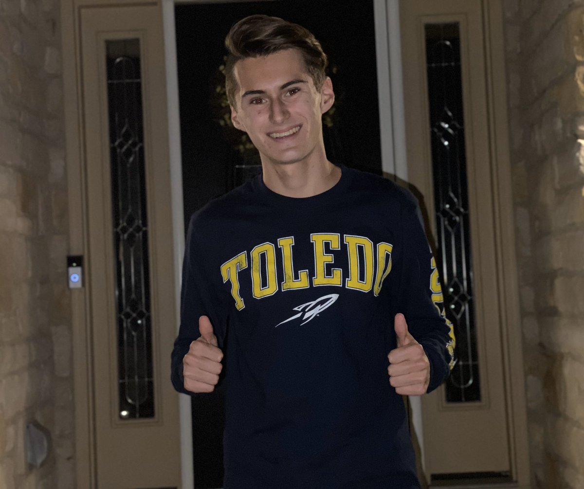 Super stoked to announce that I’ll be spending the next 4 years running as a Rocket for the University of Toledo! Thank you to my family, coaches, and all my friends who have supported me along my journey.
GO ROCKETS!🚀 Let’s get some #MACtion !