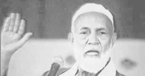 "علّموا أولادكم أن الصلاة خيرٌ من النوم ، ومن الحُب ، ومن الصُحبة ، ومن البُكاء ، ومن الكلام ، ومن المال ، ومن الضحك ، ومن الأكل ، ومن العمل ، ومن السفر ، ومما تتمنّى ، ومما تملك ومما لا تملك ، ومن ضعفك ، ومن قوّتك ، علّموهم أن الصلاة خيرٌ من الدنيا وما فيها .!
•
- أحمد ديدات