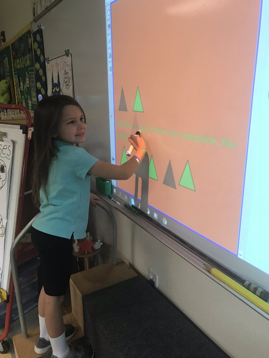 nanajofletcher's tweet photo. Creating and extending #ABpatterns on the #smartboard #vbe #prek #sdircprek #matchmyvibe https://t.co/Cz5w0I5nx2