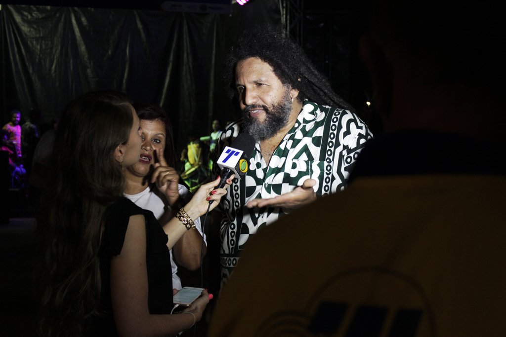 feedcompe's tweet image. Em ação inédita, Caravana MusiLibras chega em Pernambuco para ensinar música para surdos feedcomunicacao.com.br/2019/11/06/em-…