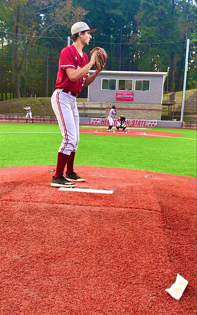 Red Team takes Game 1 of the Fall World Series by a score of 6-5. @spencertaack34 with a 2-run HR &amp; finishes it with a Save. 

⚾️ Game 2 tomorrow 
📍Clyde Berry Field