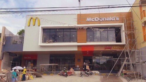 Name a celebrity who already have four McDonald's branches at 24. 💫

#MaineForMcCrispyFillet #MaineMendoza