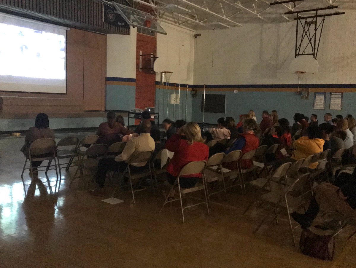 Excellent crowd at Hammond ES/MS tonight for Screenagers movie!  Thanks to PTA for organizing! <a href="/hcpss_hes/">Hammond ES</a> <a href="/hcpss_hms/">Hammond MS</a>
