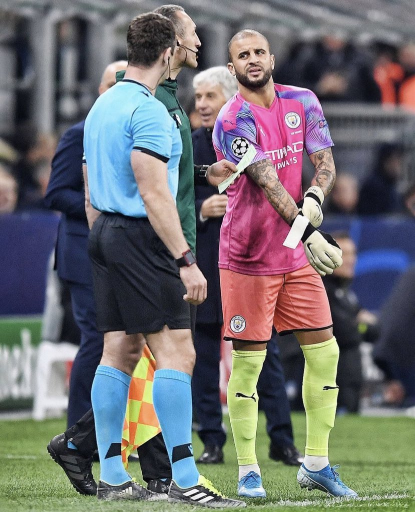 RounakSarraf's tweet photo. Say Hello To Manchester City’s New Goalkeeper 😹😹 *#KYLE_WALKER 😹😹 *Best Match Of #CL Till Now 🙌🏻🙌🏻😍😍* #MCIvsATL #Football https://t.co/m7tSo3ll5I