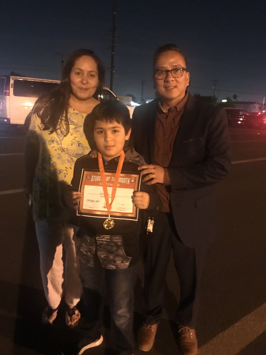 drsalaquino's tweet photo. Proud to honor all @ComptonUnified Students on a Roll and Students of the Month. Here is one of our #jefferson scholar. 🐾 🏆 @mrmicahali @satrazurita @AllejandAlvarez @luvmycommunity @JffHarris https://t.co/AfO5QZxpfc