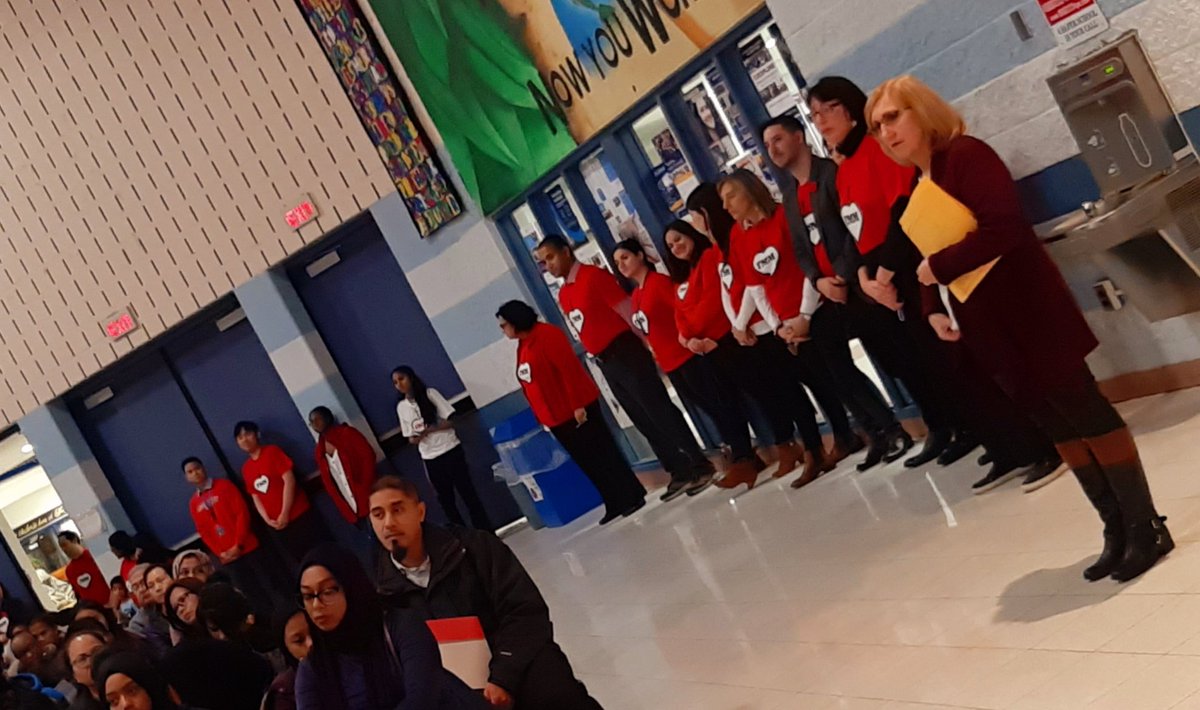 FMMtweets's tweet photo. Staff engagement at tonight's #Gr8OpenHouse @FMMtweets ... another page from the #I❤FMM Chronicles 😉
@ycdsb #FMMstaff #wethemagic #wearefamily #theFMMdifference https://t.co/f6LSJhCcPW