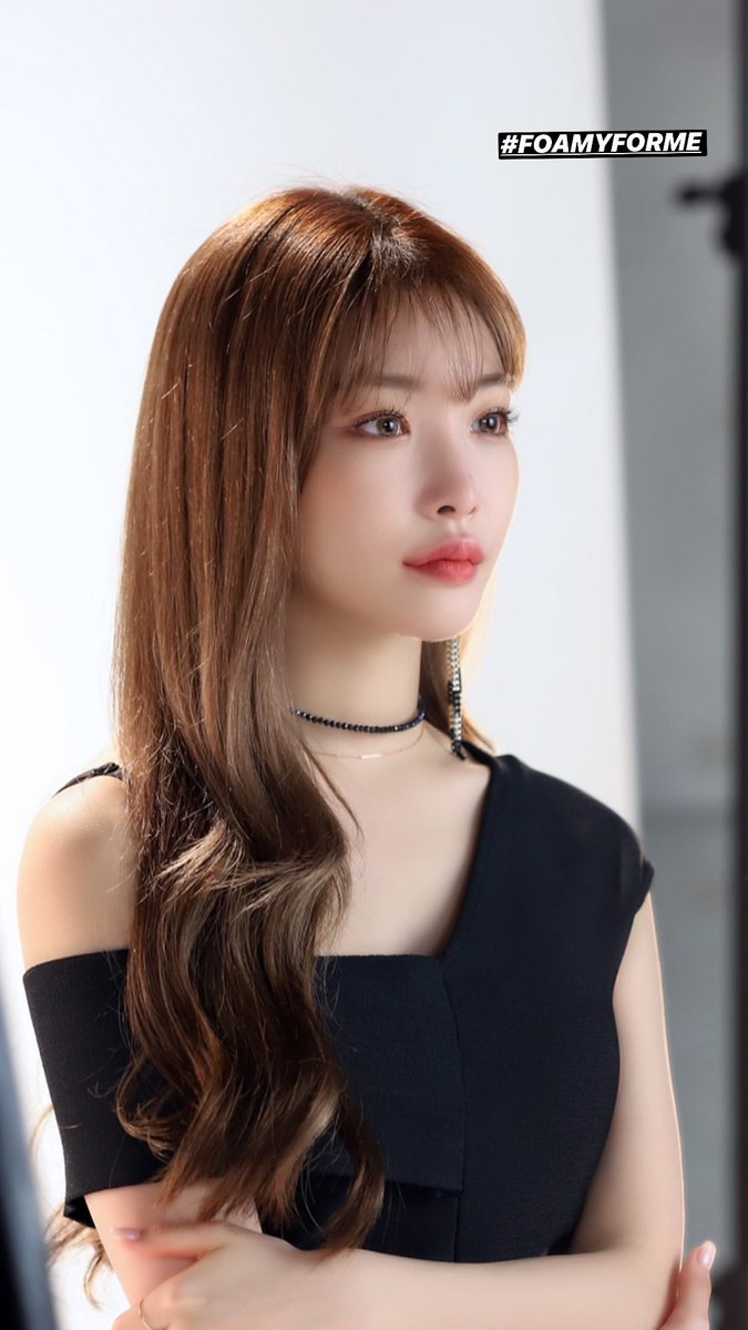 ChunghaItalia's tweet photo. [INSTAGRAM] 191107 
📸 Servizio pubblicitario #SnapShot

🧴👀🖤

#청하 #CHUNGHA #Flourishing @mnhent_01 @CHUNGHA_MNHent #BYULHARANG #MAMAVOTE #chungha 
#FOAMYFORME https://t.co/U9e4GoMZLH