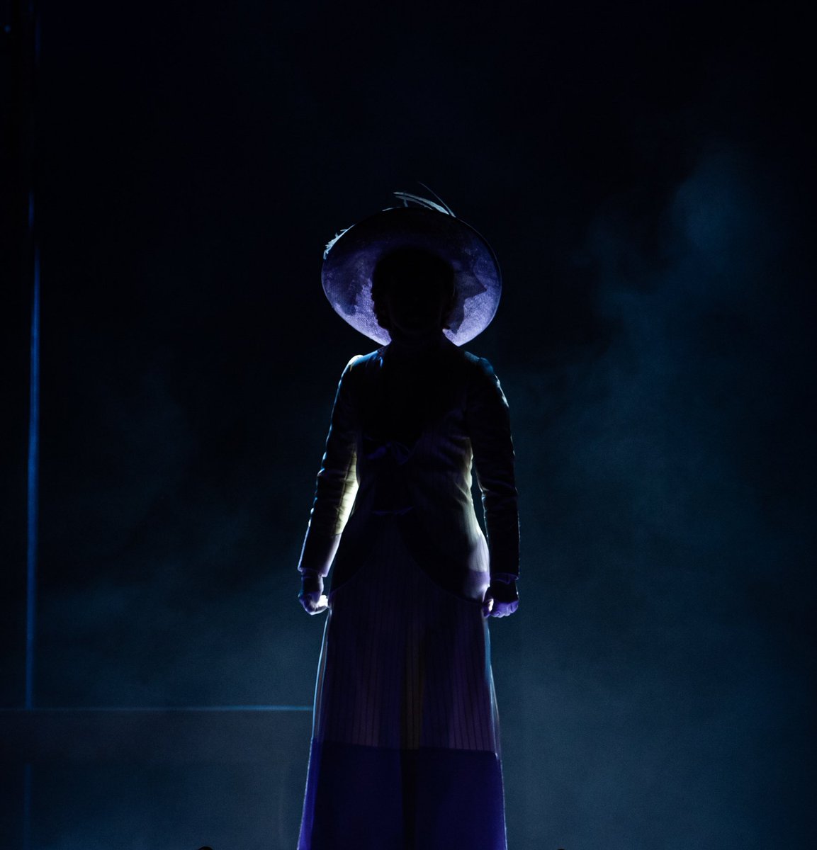 MarignyTheatre's tweet photo. Funny Girl / Première ce soir. 
On va encore garder le secret sur la mise en scène de Stephen Mear et sur les décors et costumes de Peter McKintosh. 
I am the greatest star chante Fanny Brice dans le premier acte. Aucun doute, @XtinaBianco1 est la nouvelle star de Paris. https://t.co/Era8c3aqfz