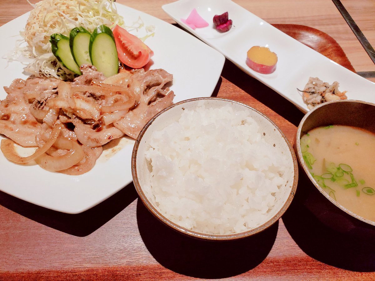 Mgmg ごはん 尾道 向島の ええじゃん 焼肉屋さんのランチだよ 生姜焼きも和牛重もうまうまでした 夜の焼肉もおいしいよね お昼から焼肉も可能です にくにくにくーニクゥ W 向島 ええじゃん 焼肉 ランチ Mgmg ごはん 尾道 向島の ええじゃん 焼肉屋さんのランチだよ 生姜焼きも和牛重もうまうまでした 夜の焼肉もおいしいよね お昼から焼肉も可能です にくにくにくーニクゥ W 向島 ええじゃん 焼肉 ランチ